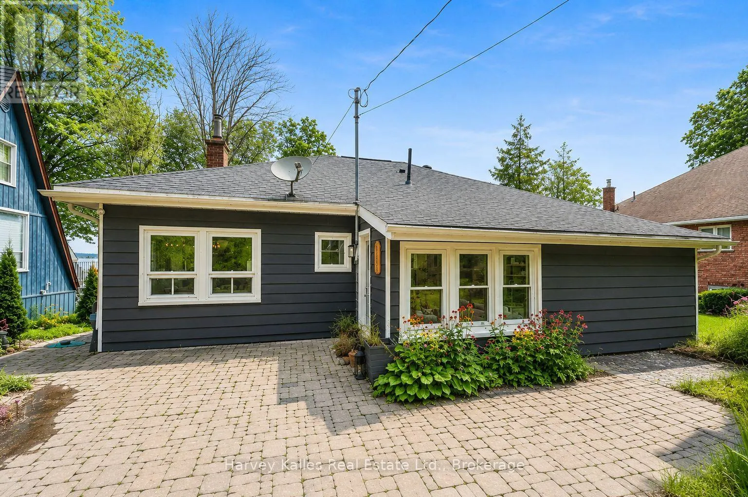 1515 CHAMPLAIN ROAD