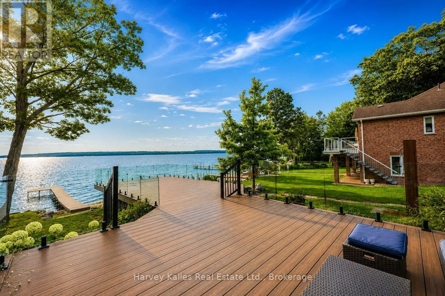 1515 CHAMPLAIN ROAD