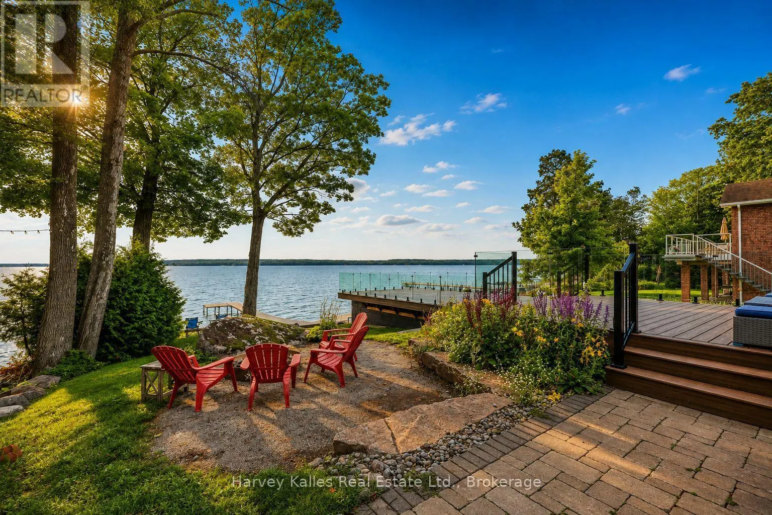 1515 CHAMPLAIN ROAD