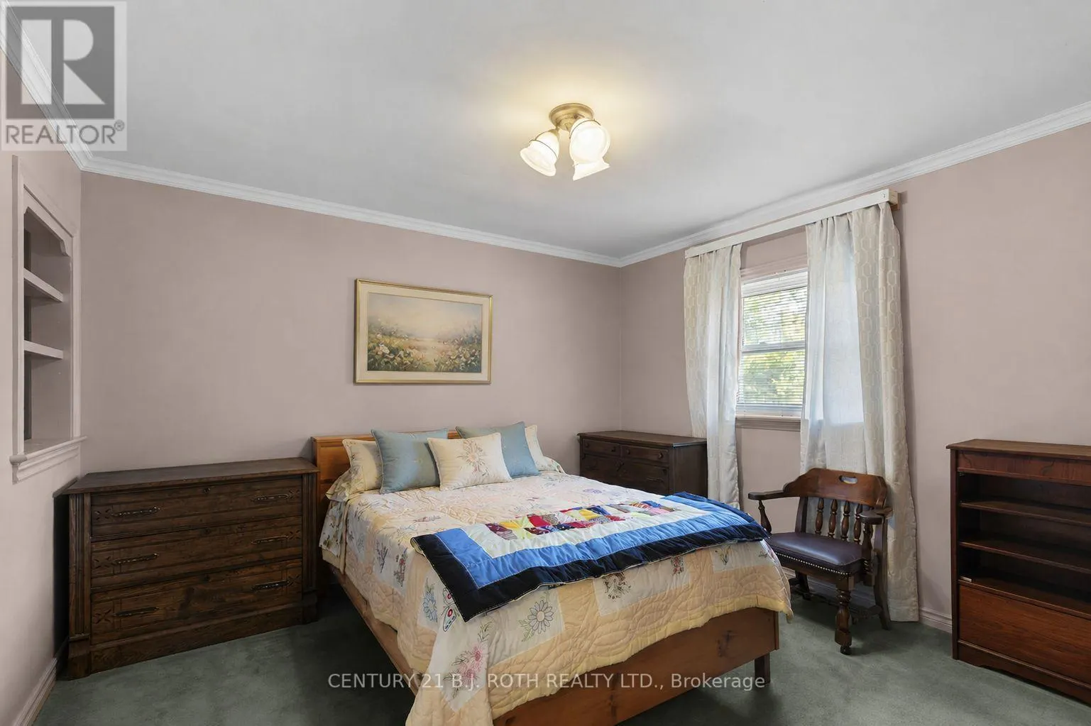 328 COLBORNE STREET W
