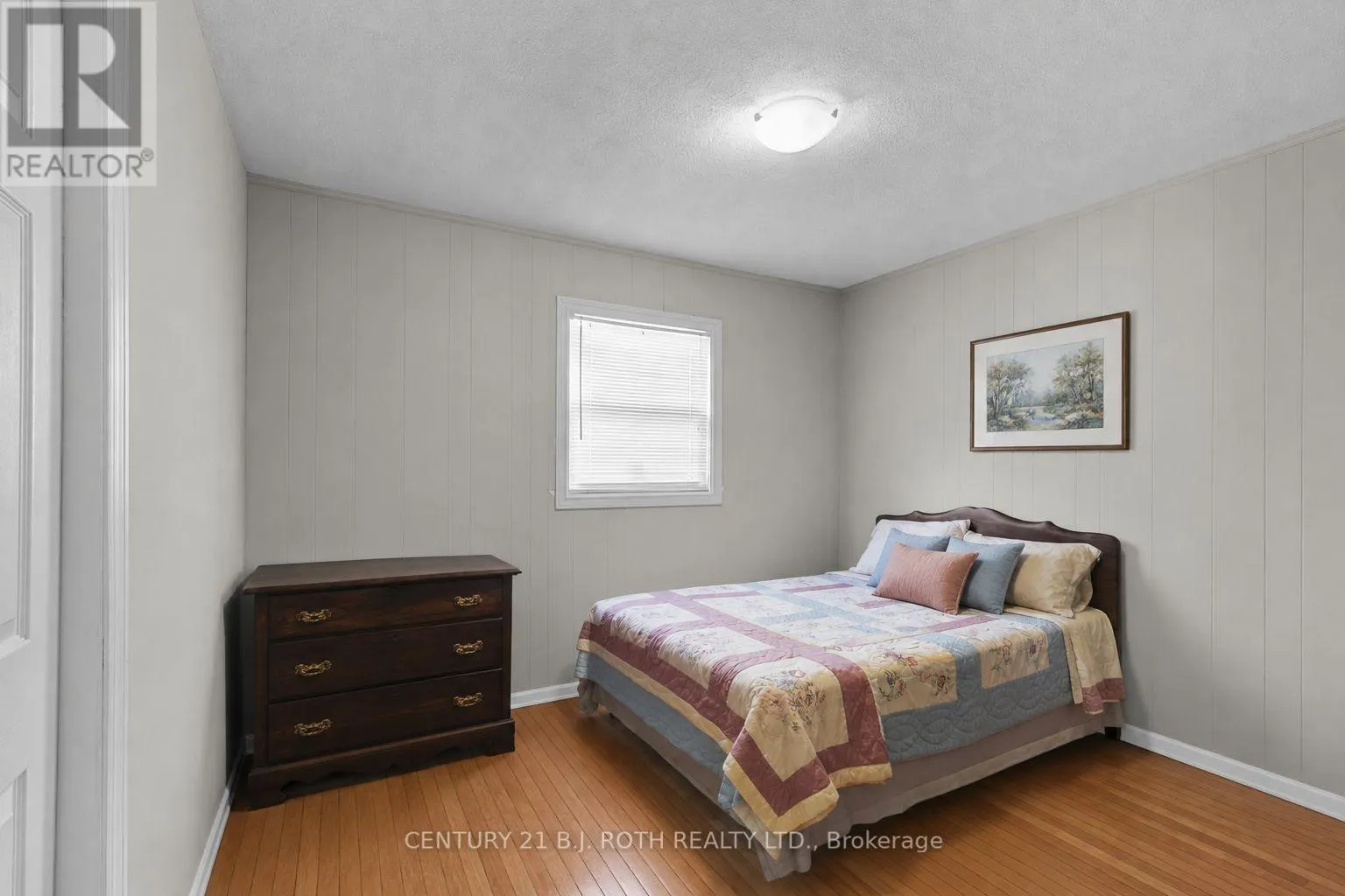328 COLBORNE STREET W