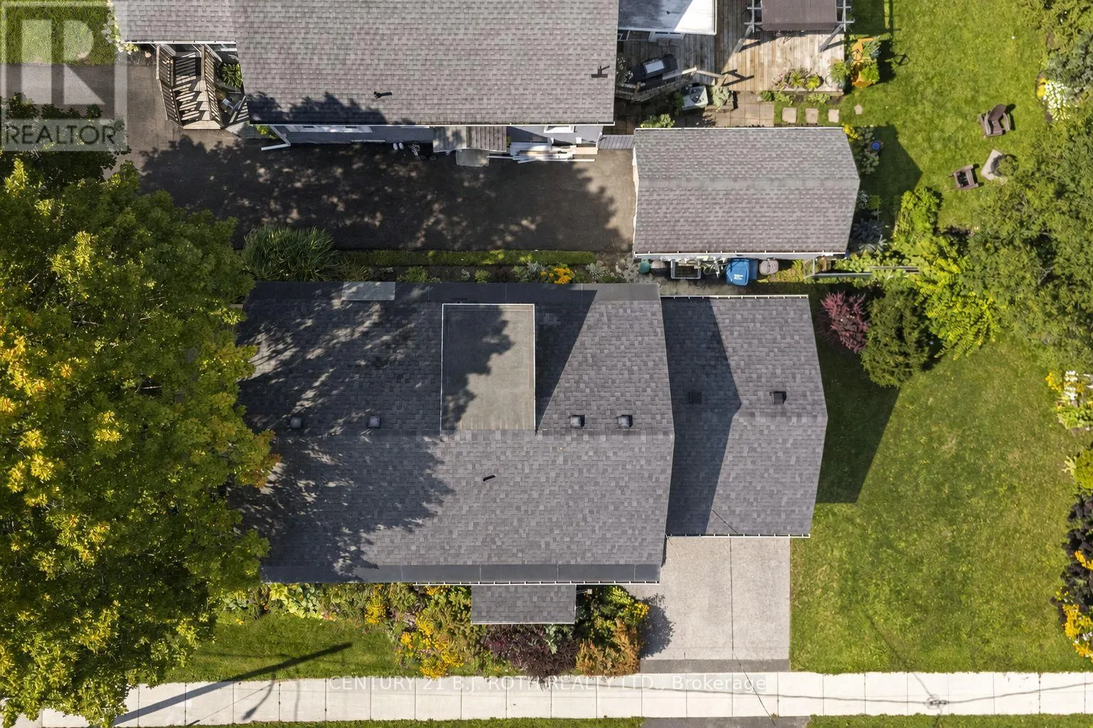 328 COLBORNE STREET W