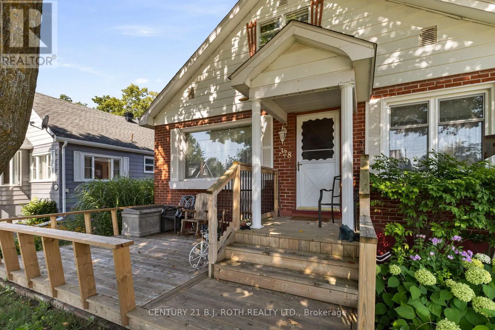 328 COLBORNE STREET W