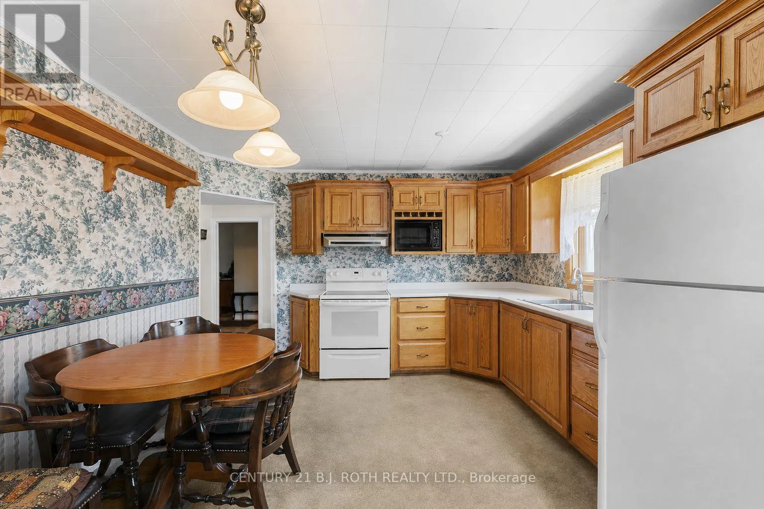 328 COLBORNE STREET W