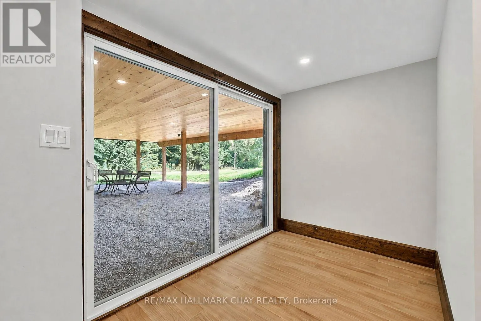 1507 HENDRIE ROAD