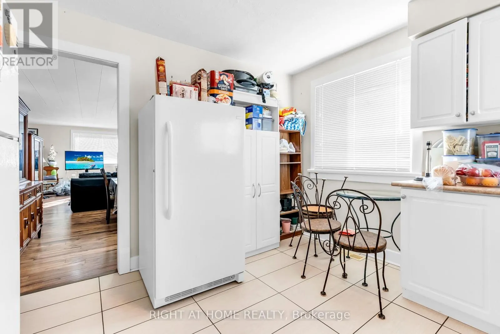 APARTMENT A - 32 MATCHEDASH STREET N