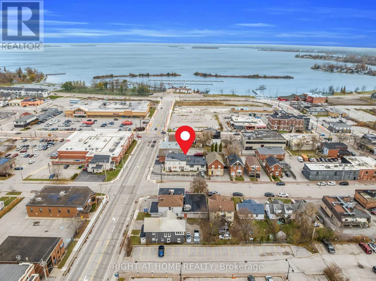 APARTMENT A - 32 MATCHEDASH STREET N
