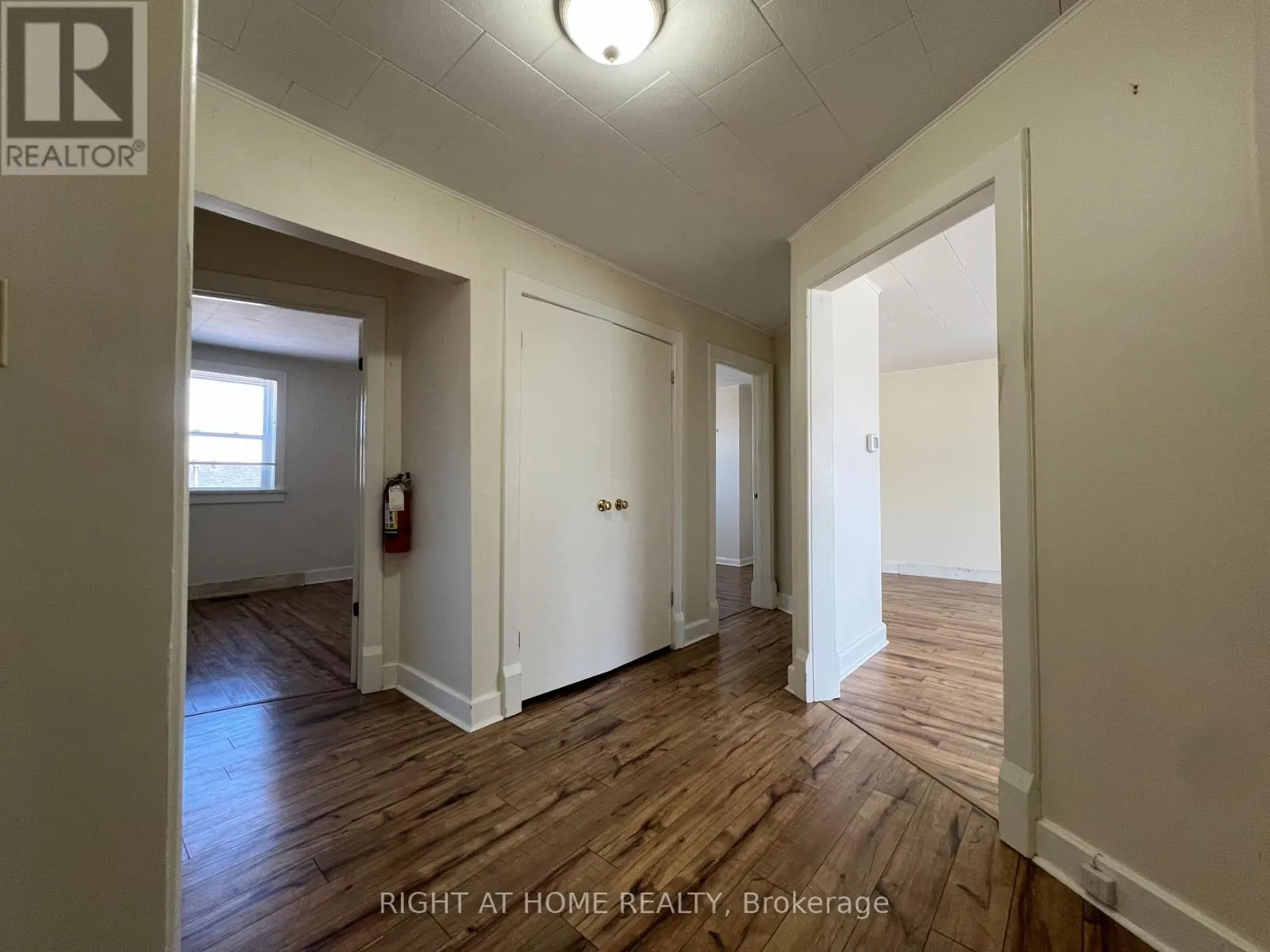 APARTMENT A - 32 MATCHEDASH STREET N