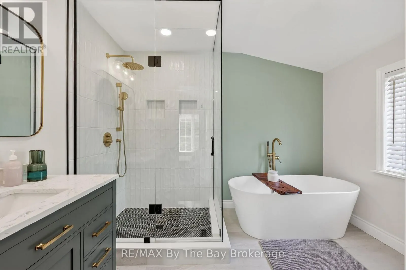 326 GOLF COURSE ROAD