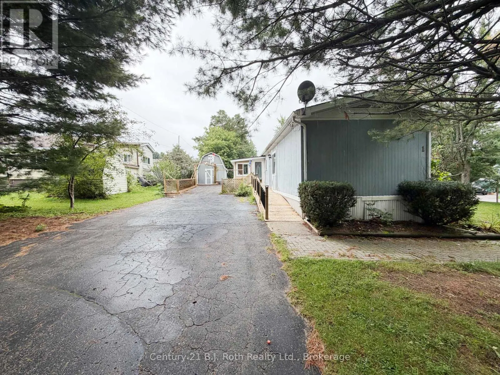 1 SMITHS LANE