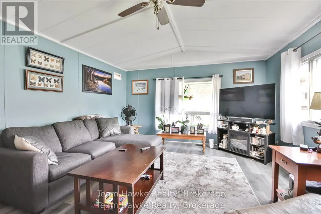 48 NORTHLAND DRIVE