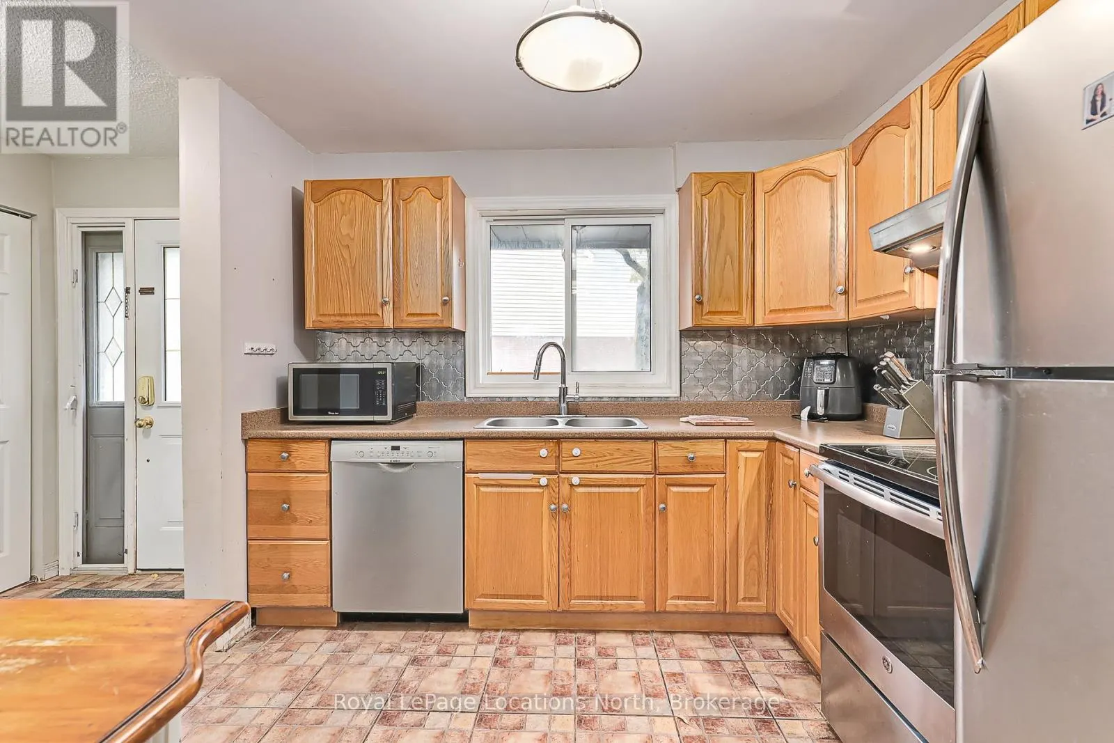 590 TENTH STREET