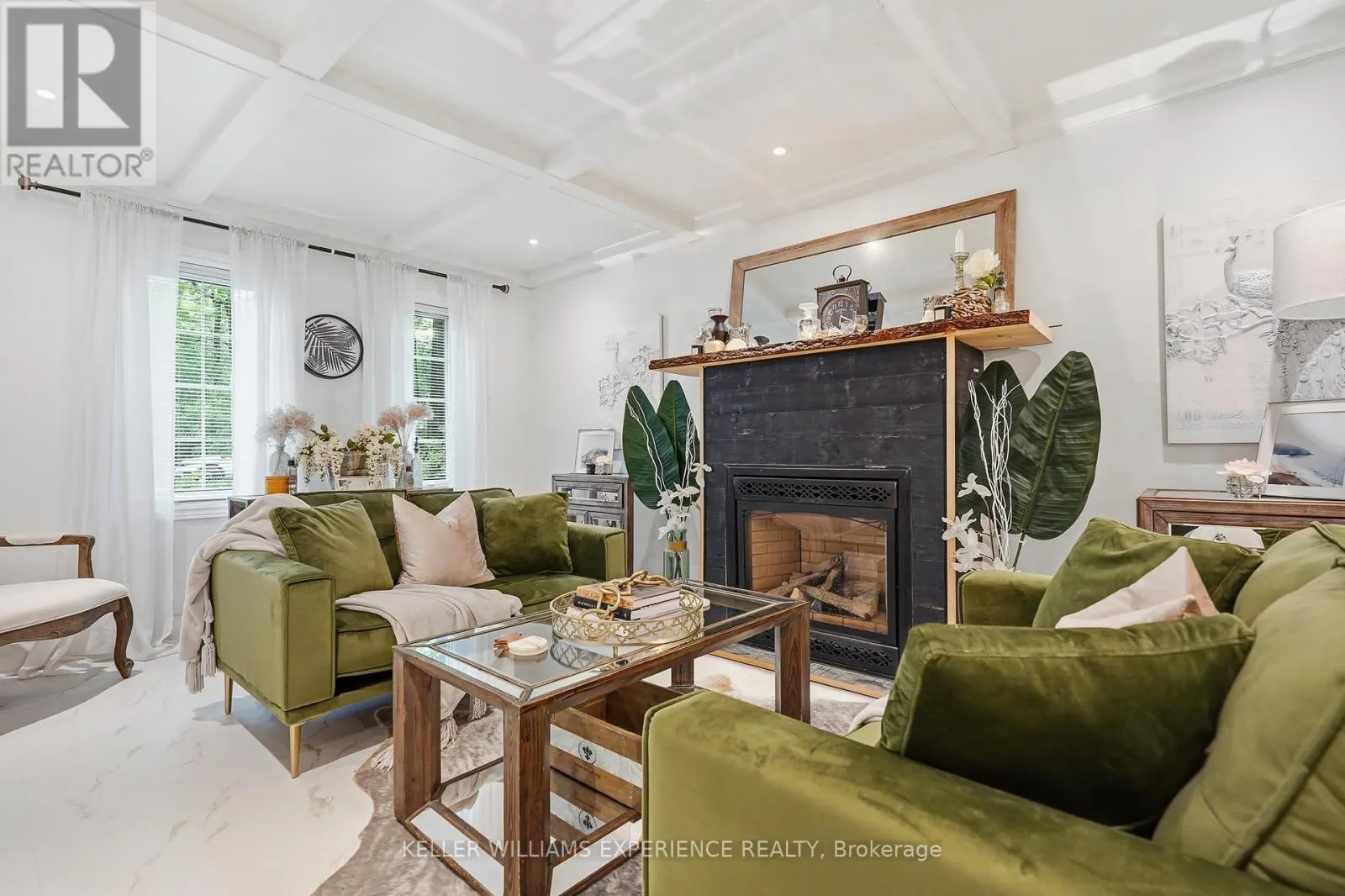 2 SEELEY COURT