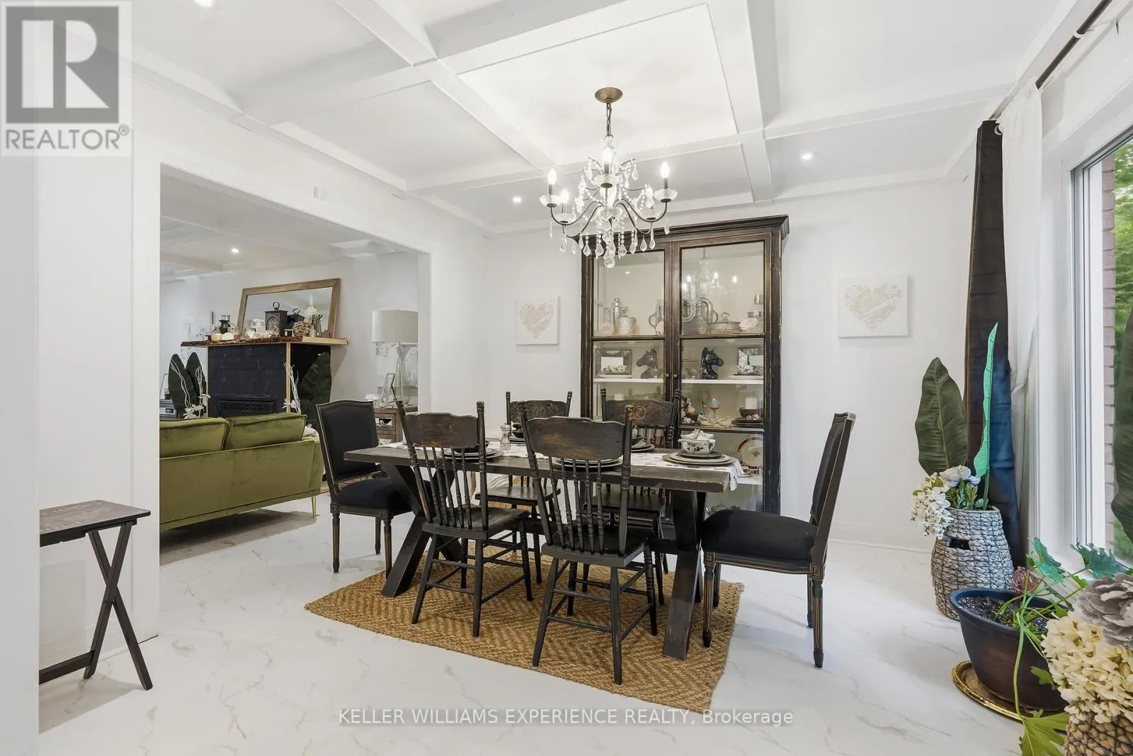 2 SEELEY COURT