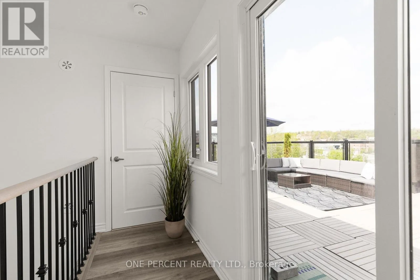129 COLBORNE STREET E