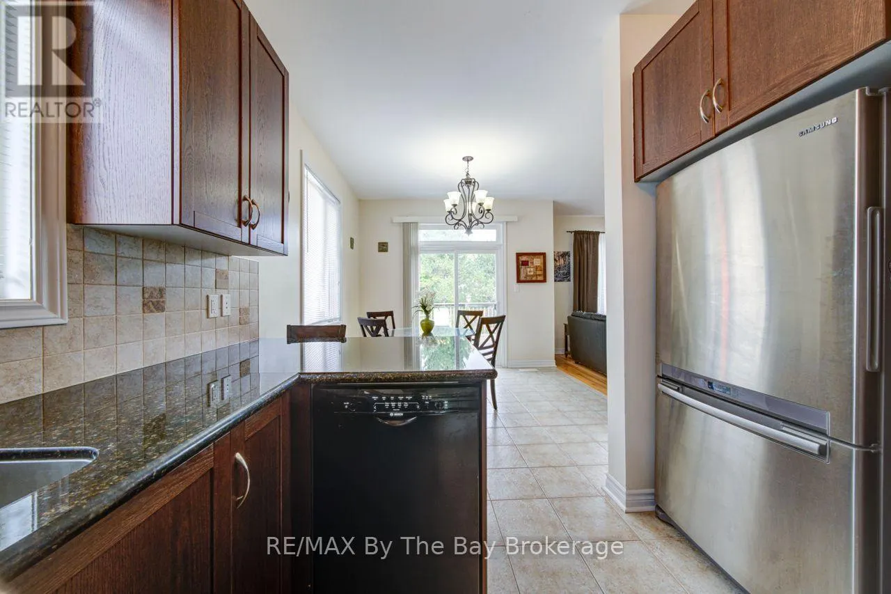 11 GRAND POPLAR LANE