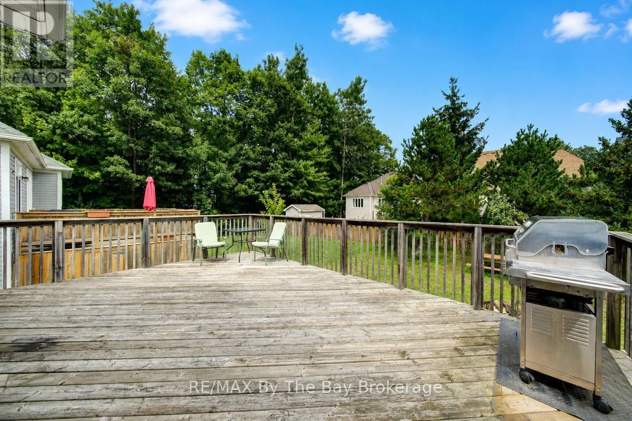 11 GRAND POPLAR LANE