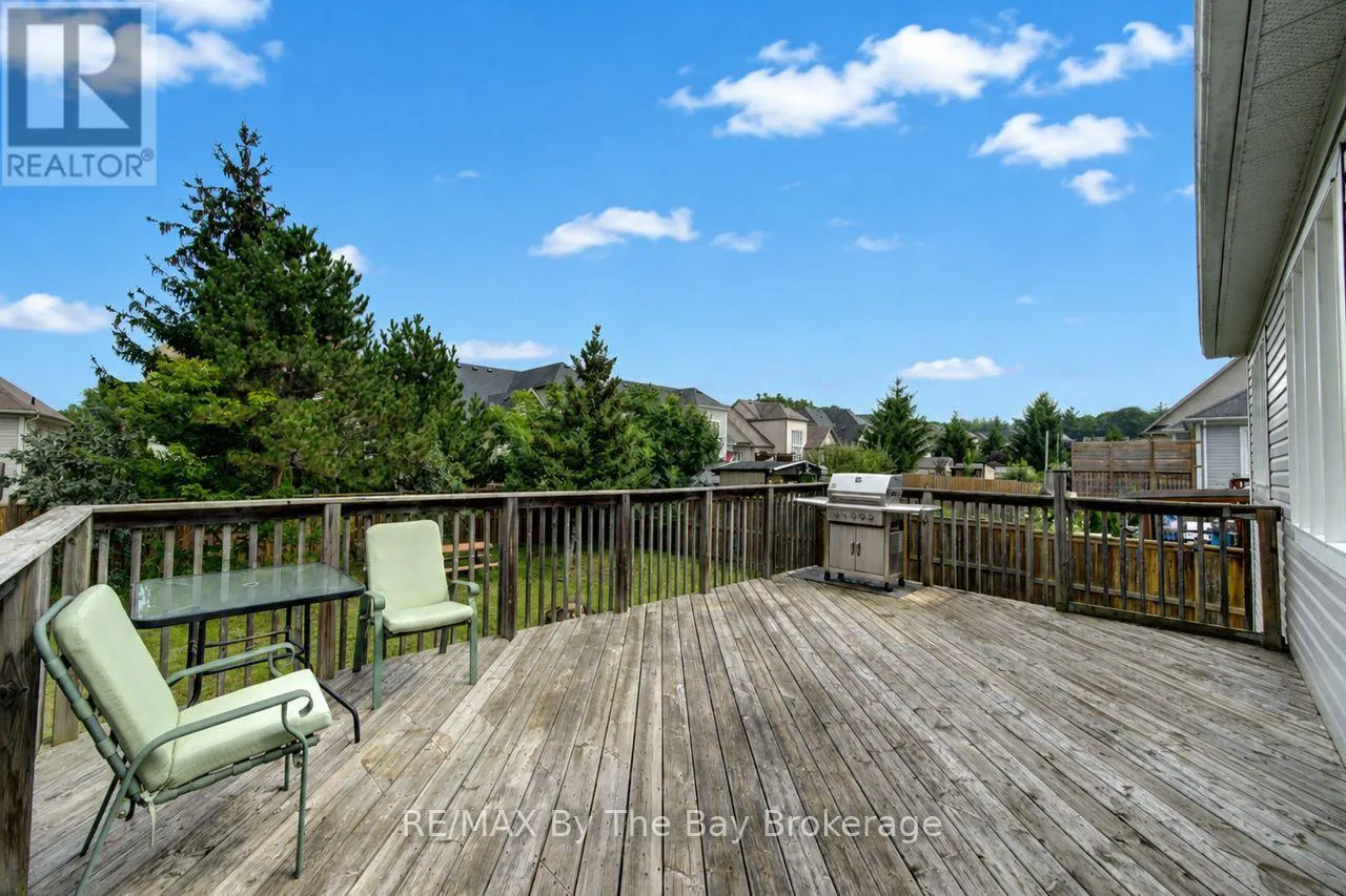 11 GRAND POPLAR LANE