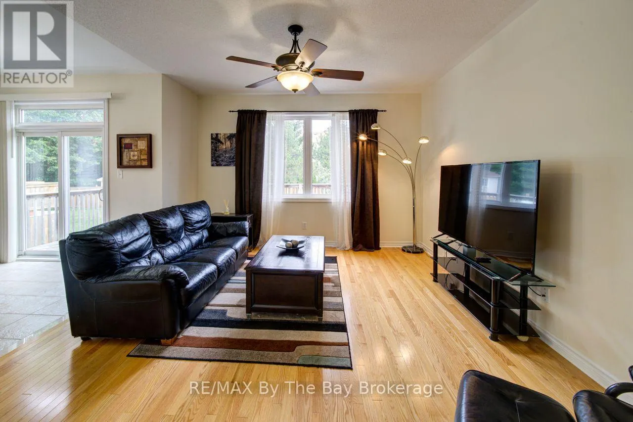 11 GRAND POPLAR LANE