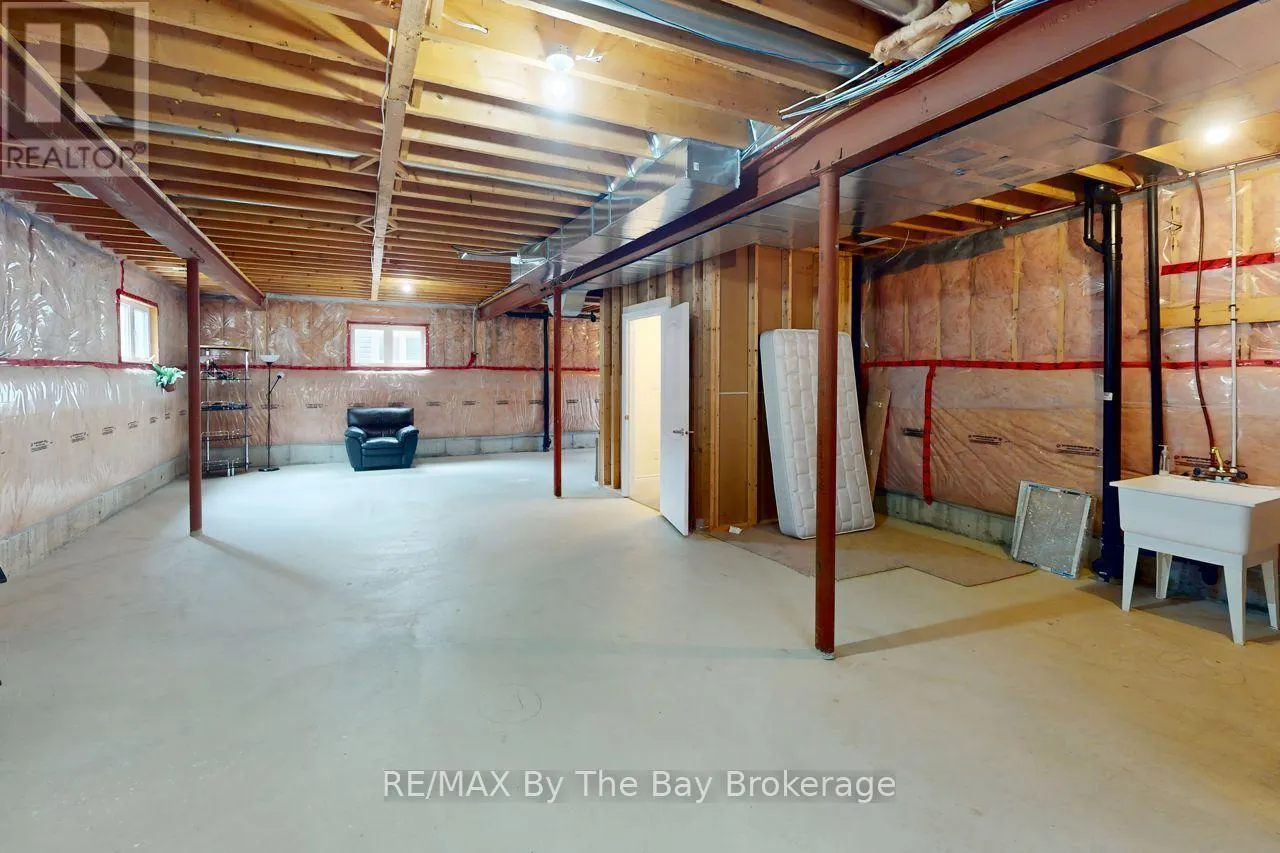 11 GRAND POPLAR LANE