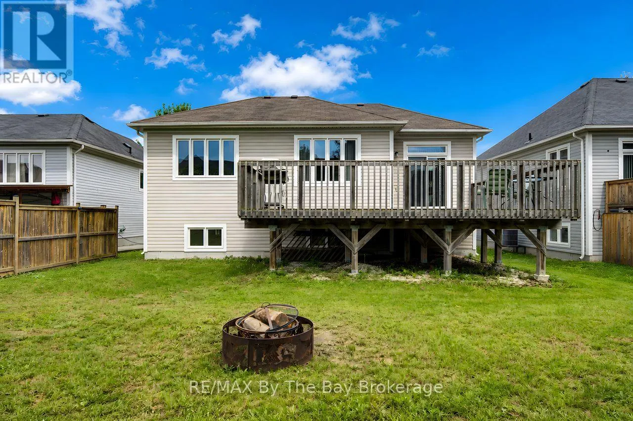 11 GRAND POPLAR LANE