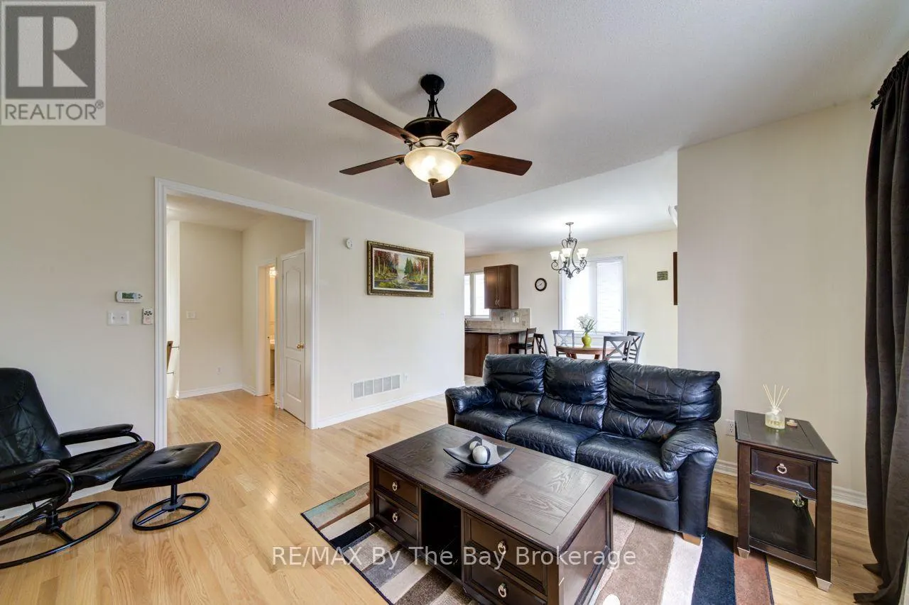 11 GRAND POPLAR LANE