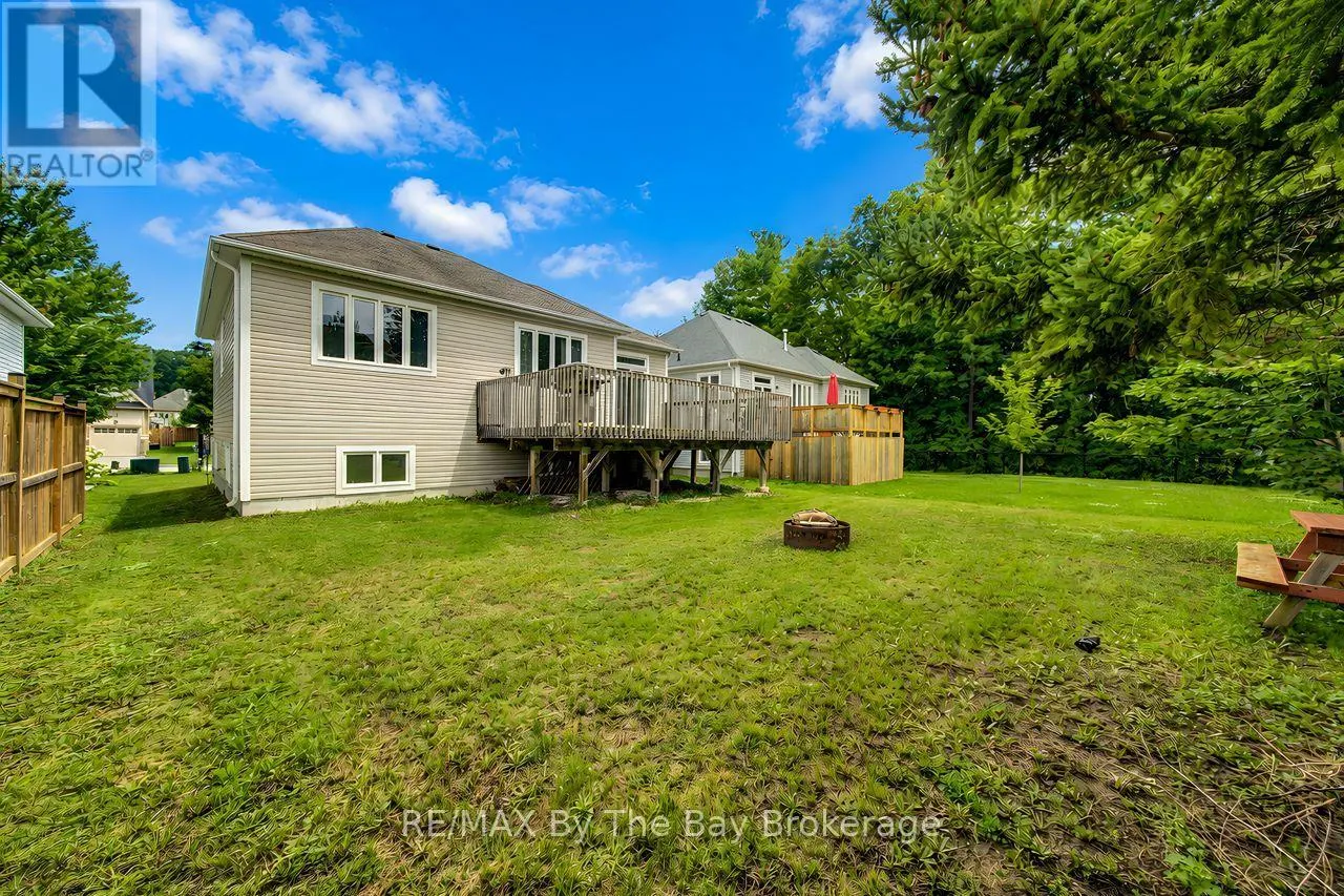 11 GRAND POPLAR LANE
