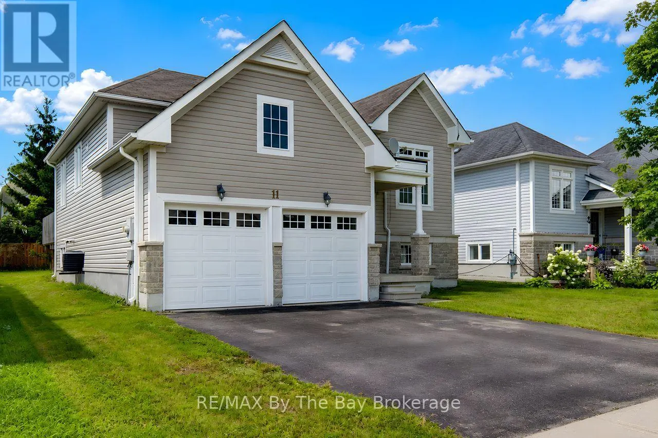11 GRAND POPLAR LANE