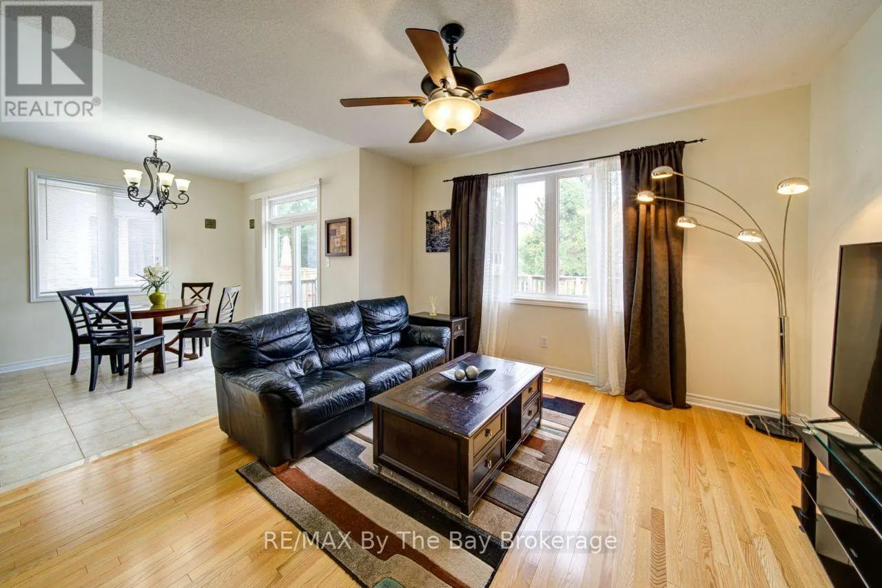 11 GRAND POPLAR LANE