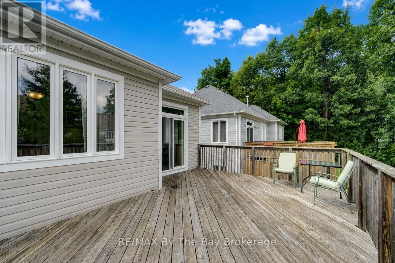 11 GRAND POPLAR LANE