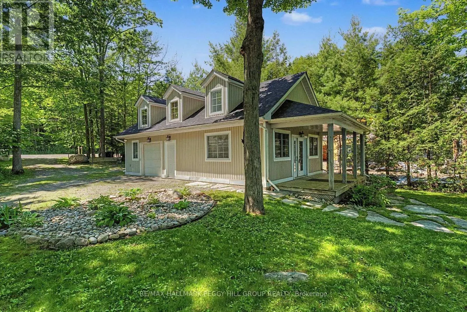 1449 CHAMPLAIN ROAD