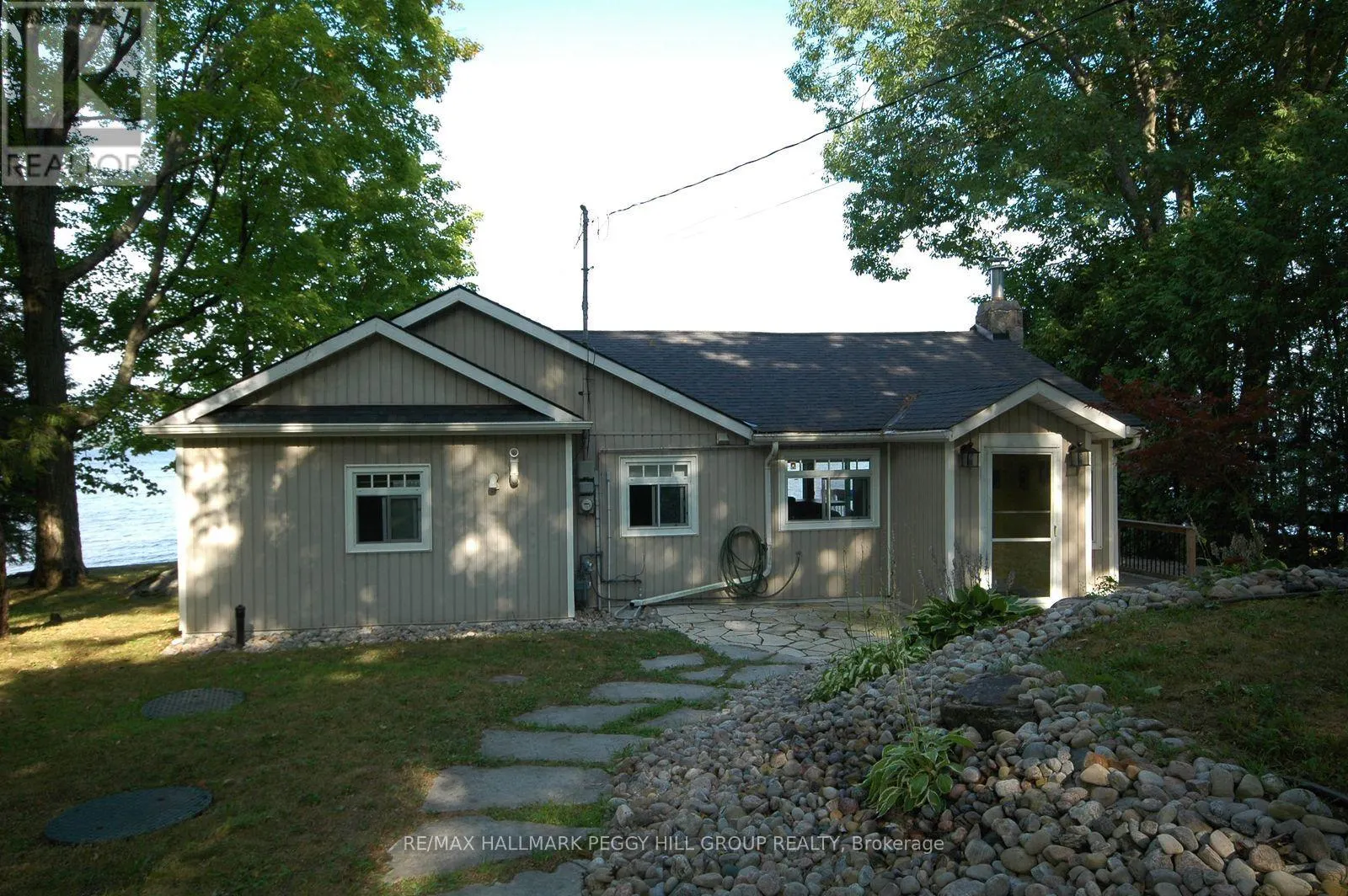 1449 CHAMPLAIN ROAD