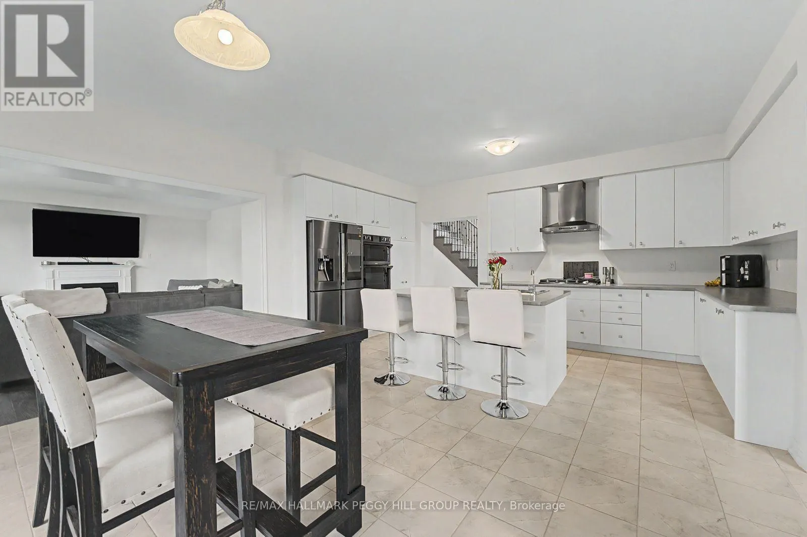 113 RUGMAN CRESCENT