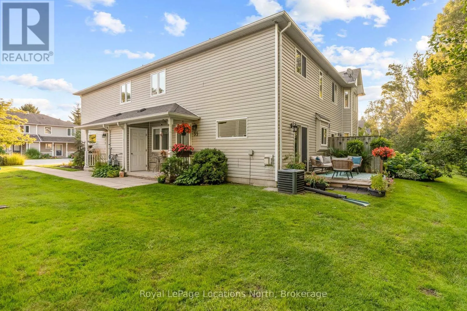35 SUNDIAL COURT