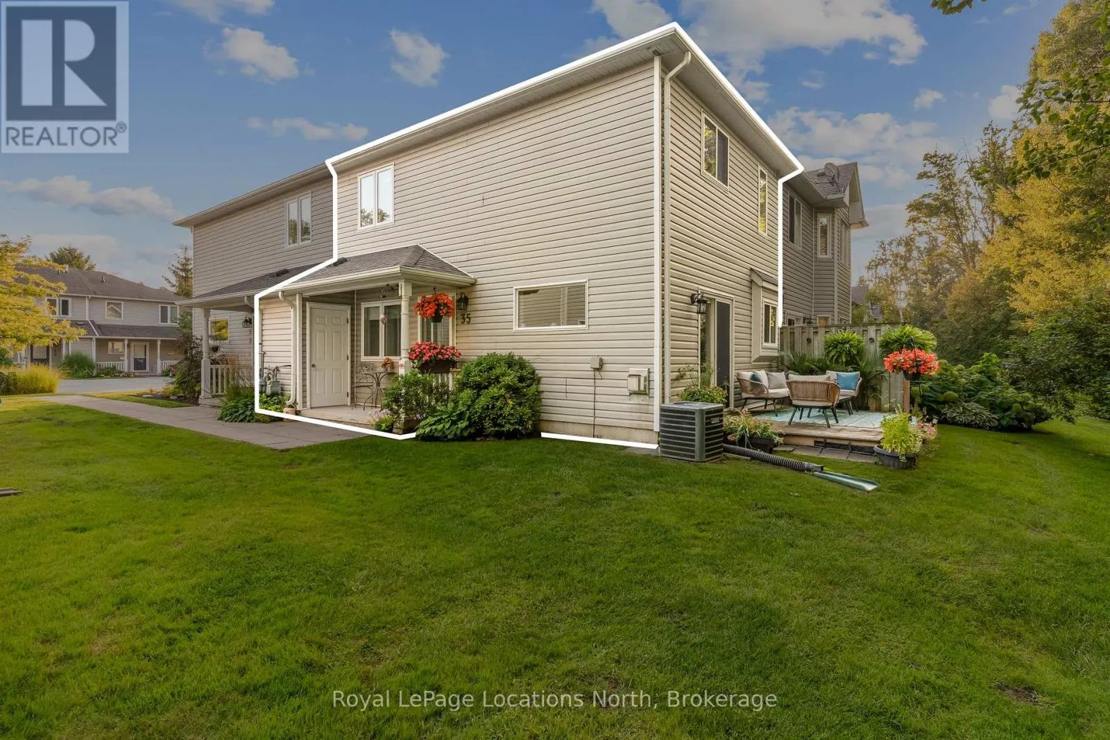 35 SUNDIAL COURT