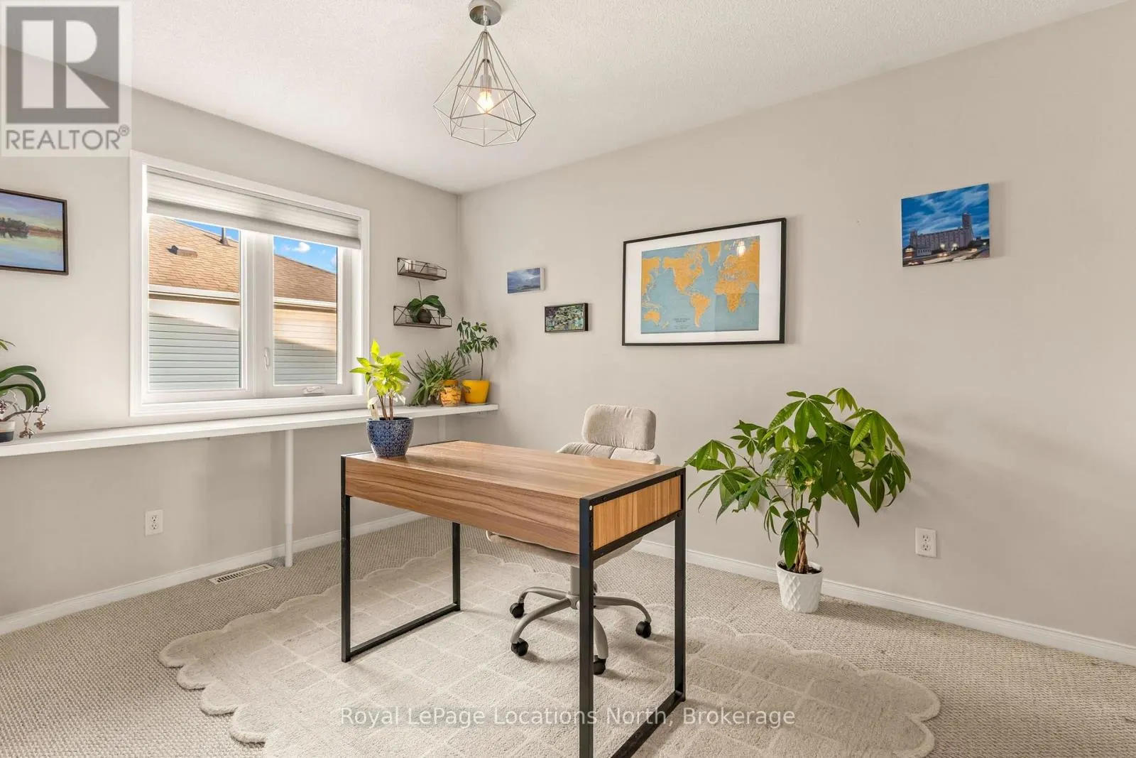 35 SUNDIAL COURT