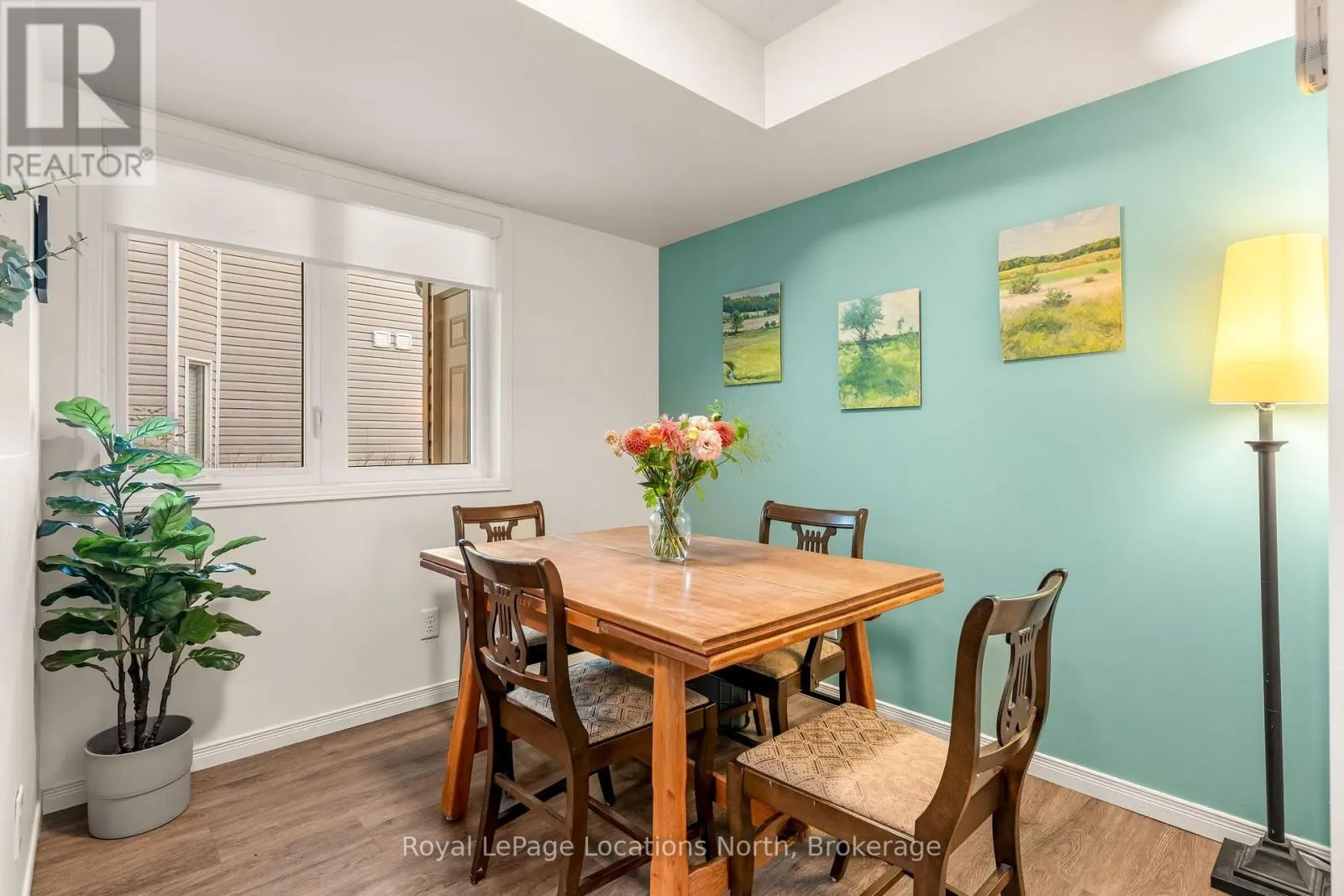 35 SUNDIAL COURT
