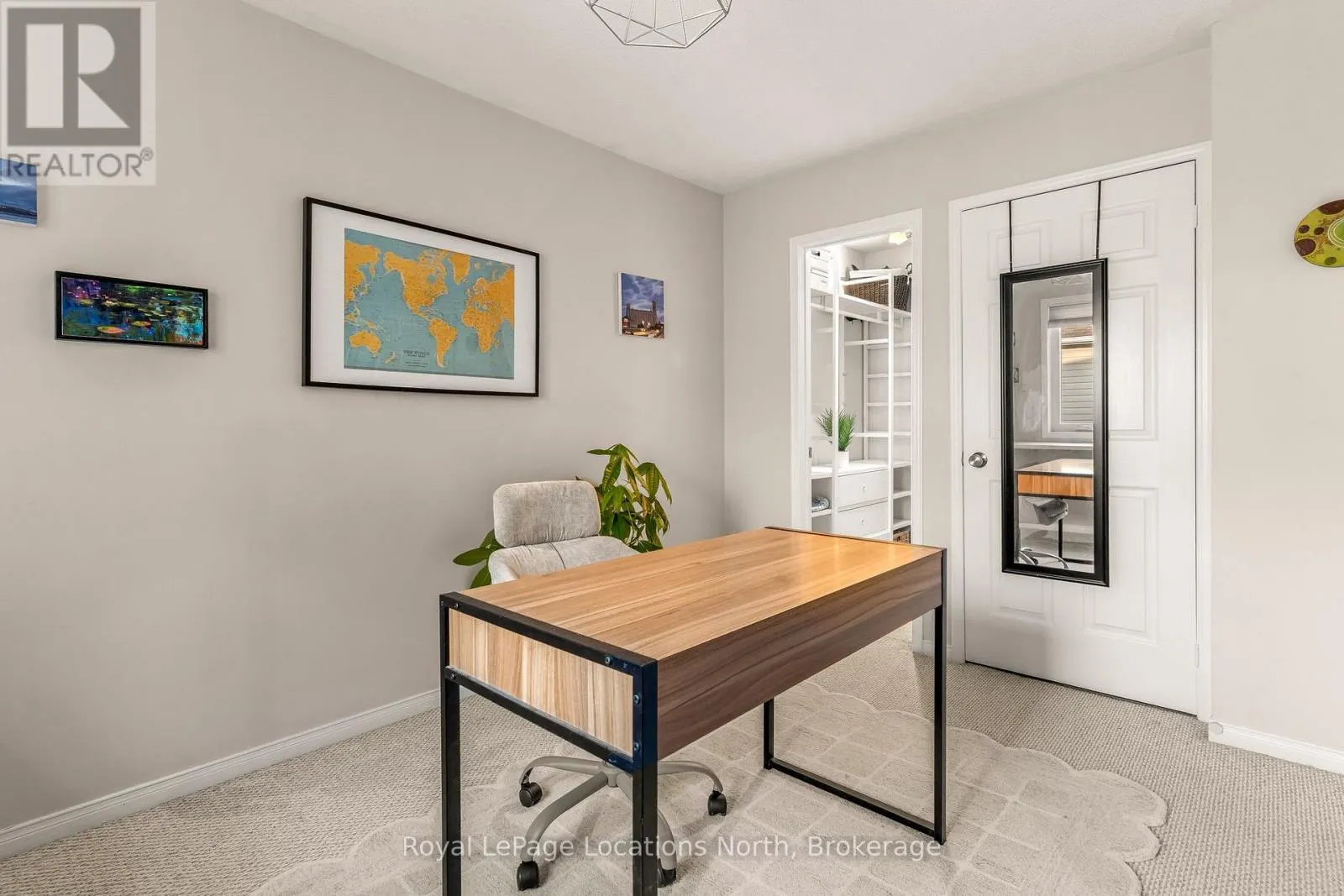 35 SUNDIAL COURT