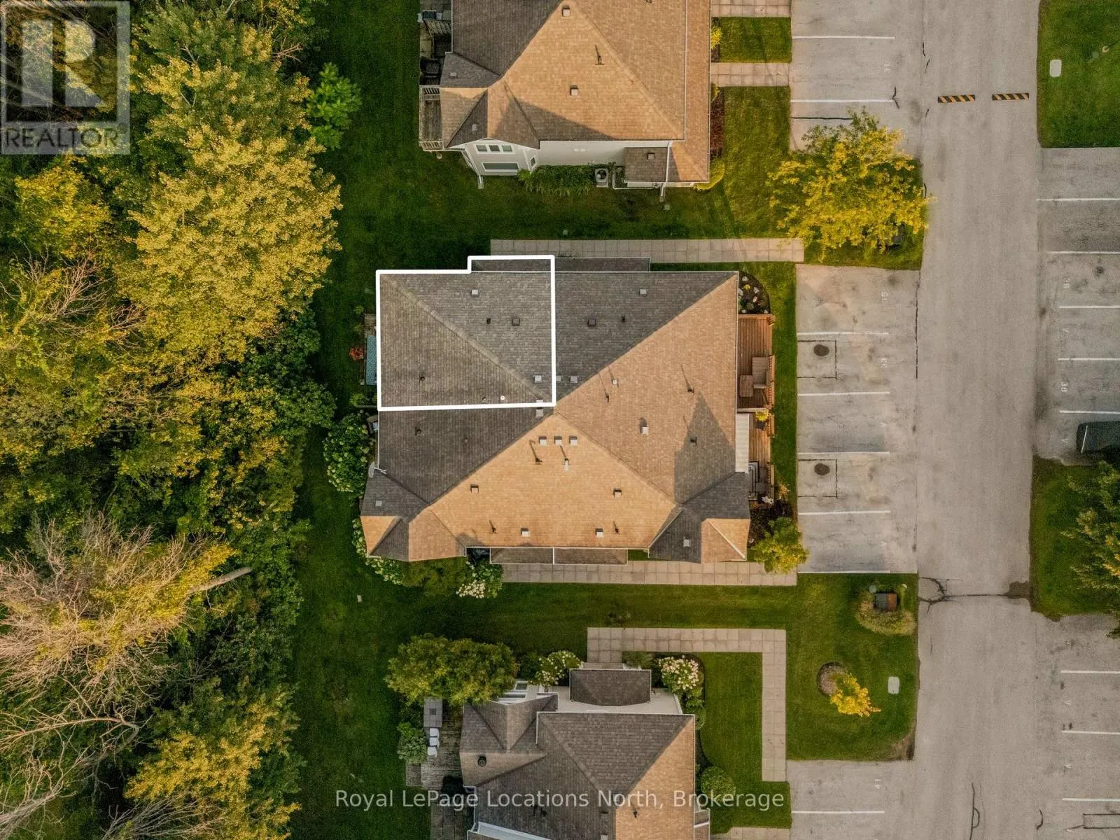35 SUNDIAL COURT