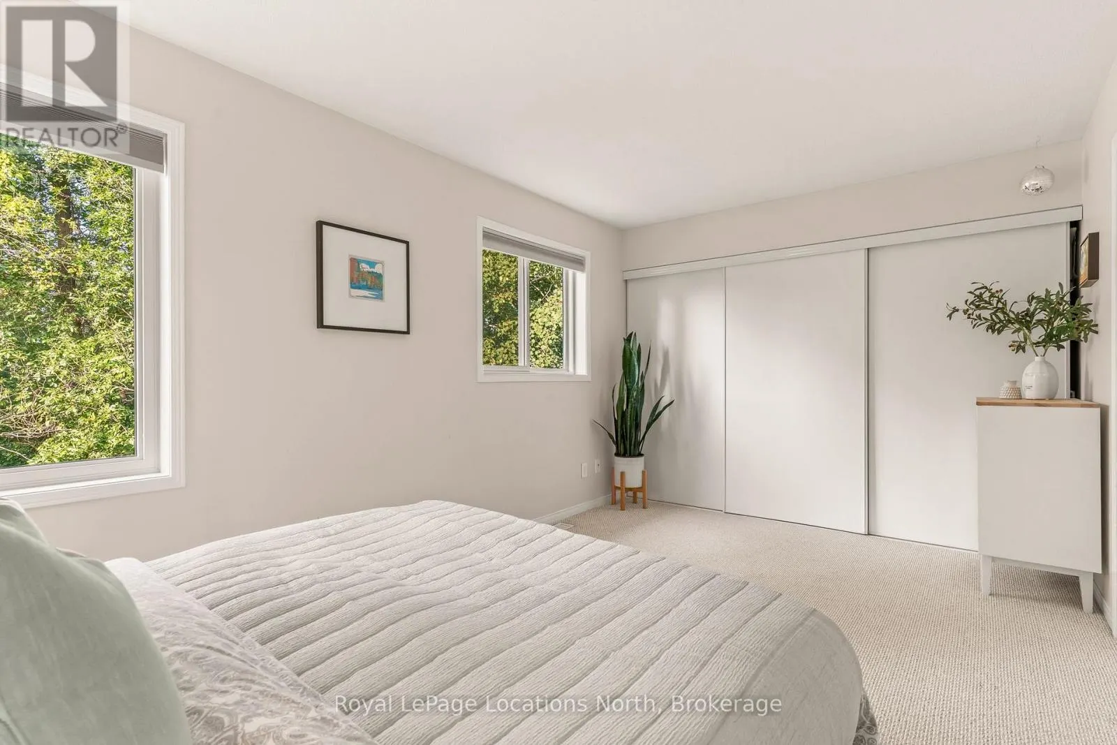35 SUNDIAL COURT