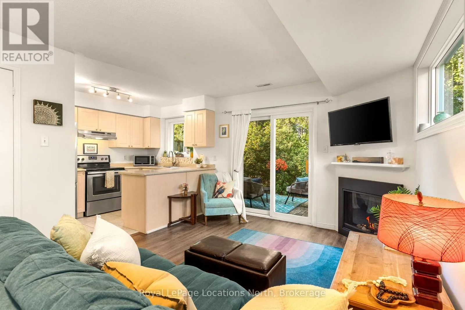 35 SUNDIAL COURT