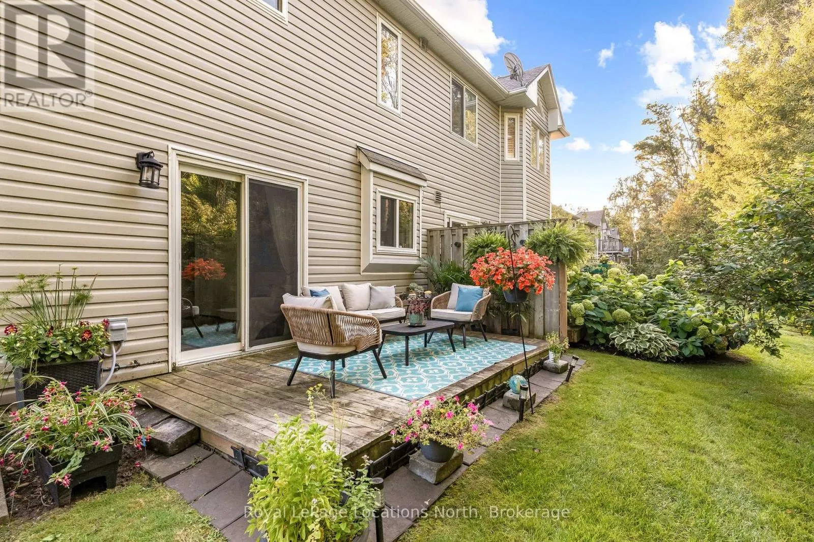 35 SUNDIAL COURT