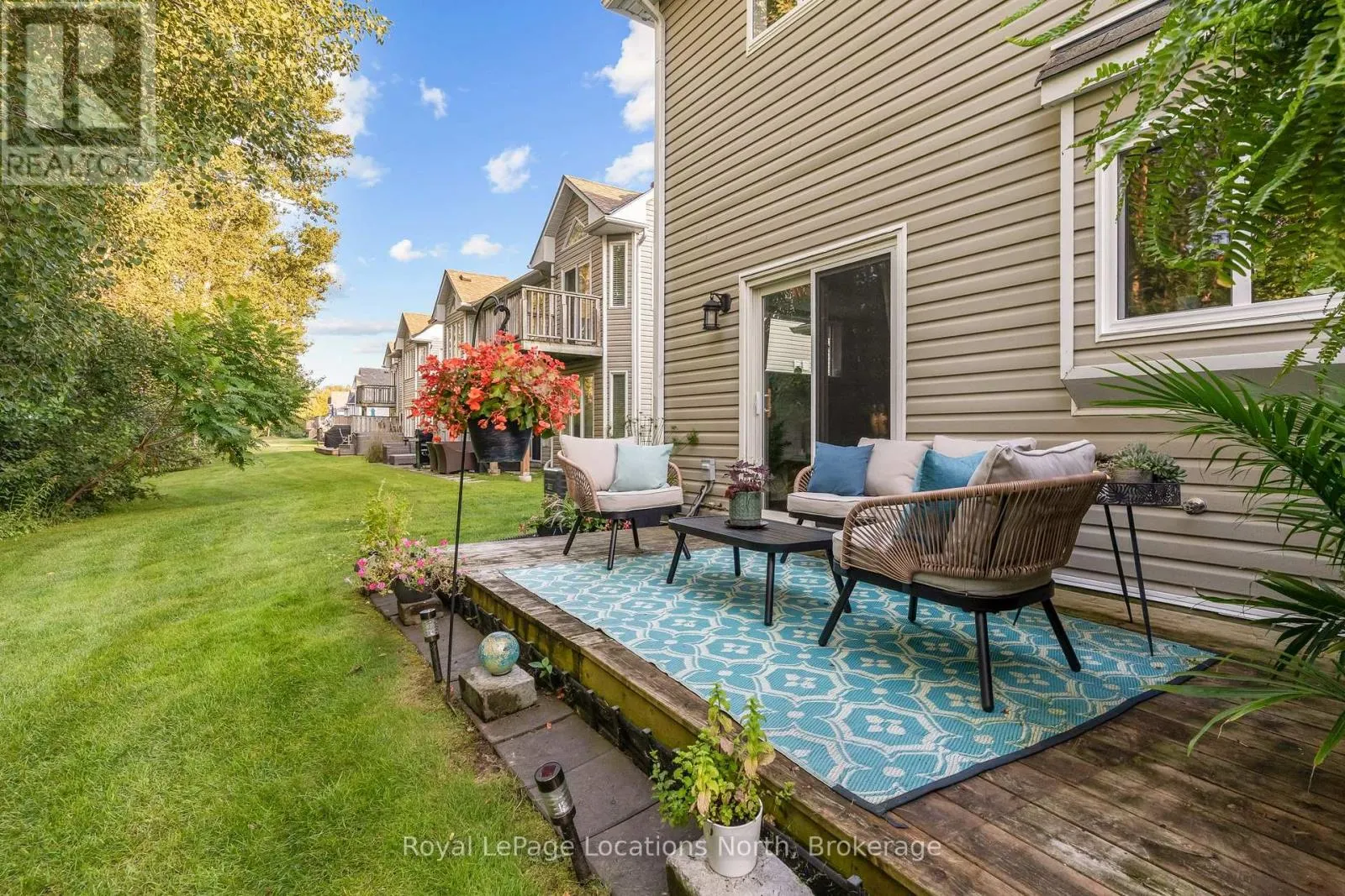 35 SUNDIAL COURT