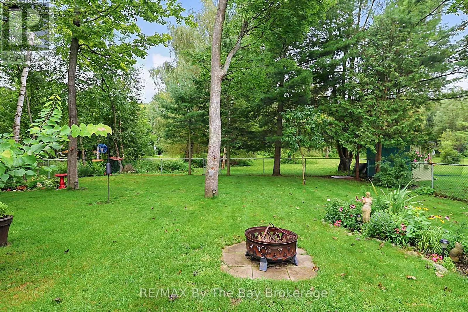 49 ROYAL BEECH DRIVE