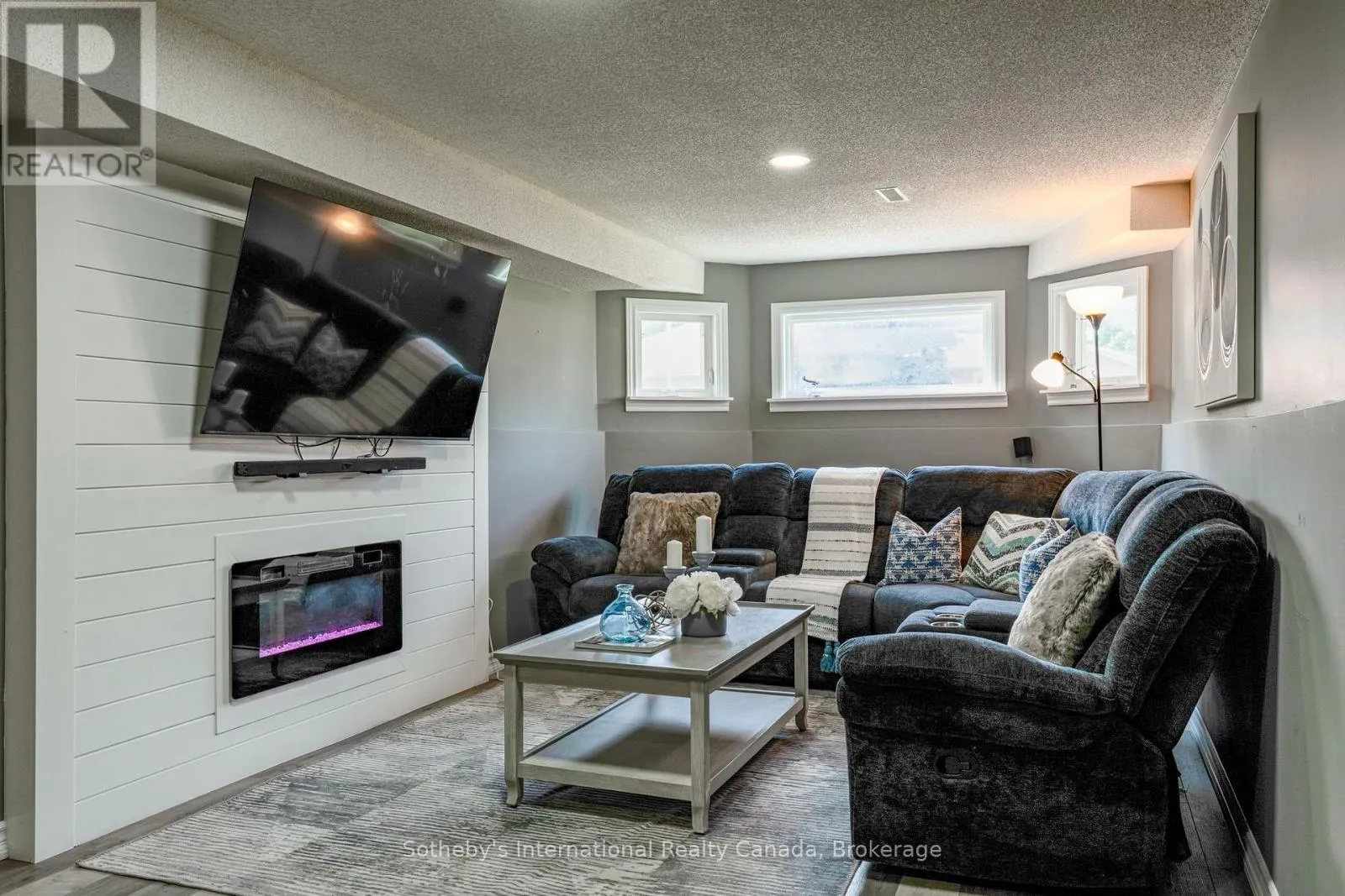53 ROYAL BEECH DRIVE