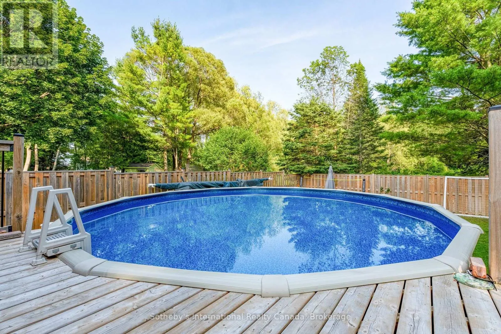 53 ROYAL BEECH DRIVE