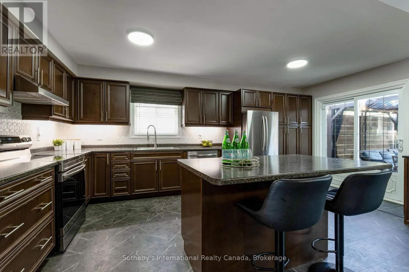 53 ROYAL BEECH DRIVE