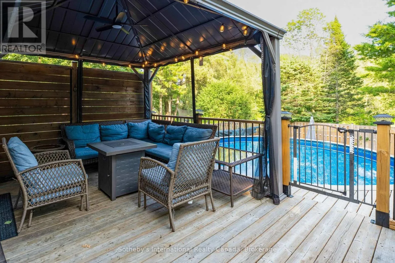 53 ROYAL BEECH DRIVE