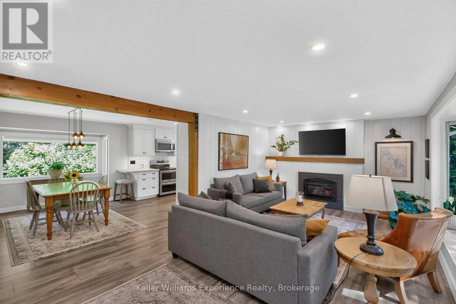 469 PARKVIEW COURT