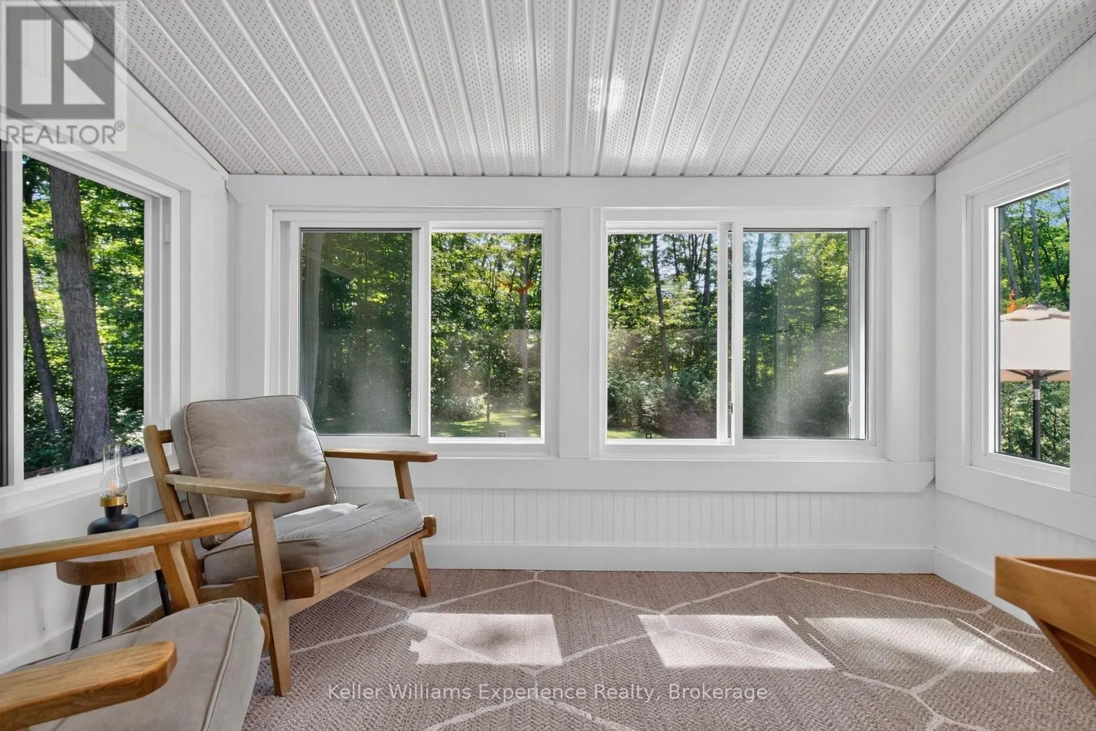 469 PARKVIEW COURT